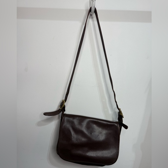Vintage Coach 9951 Patricia Legacy Brown Leather
Messenger Shoulder Bag - Picture 3 of 13
